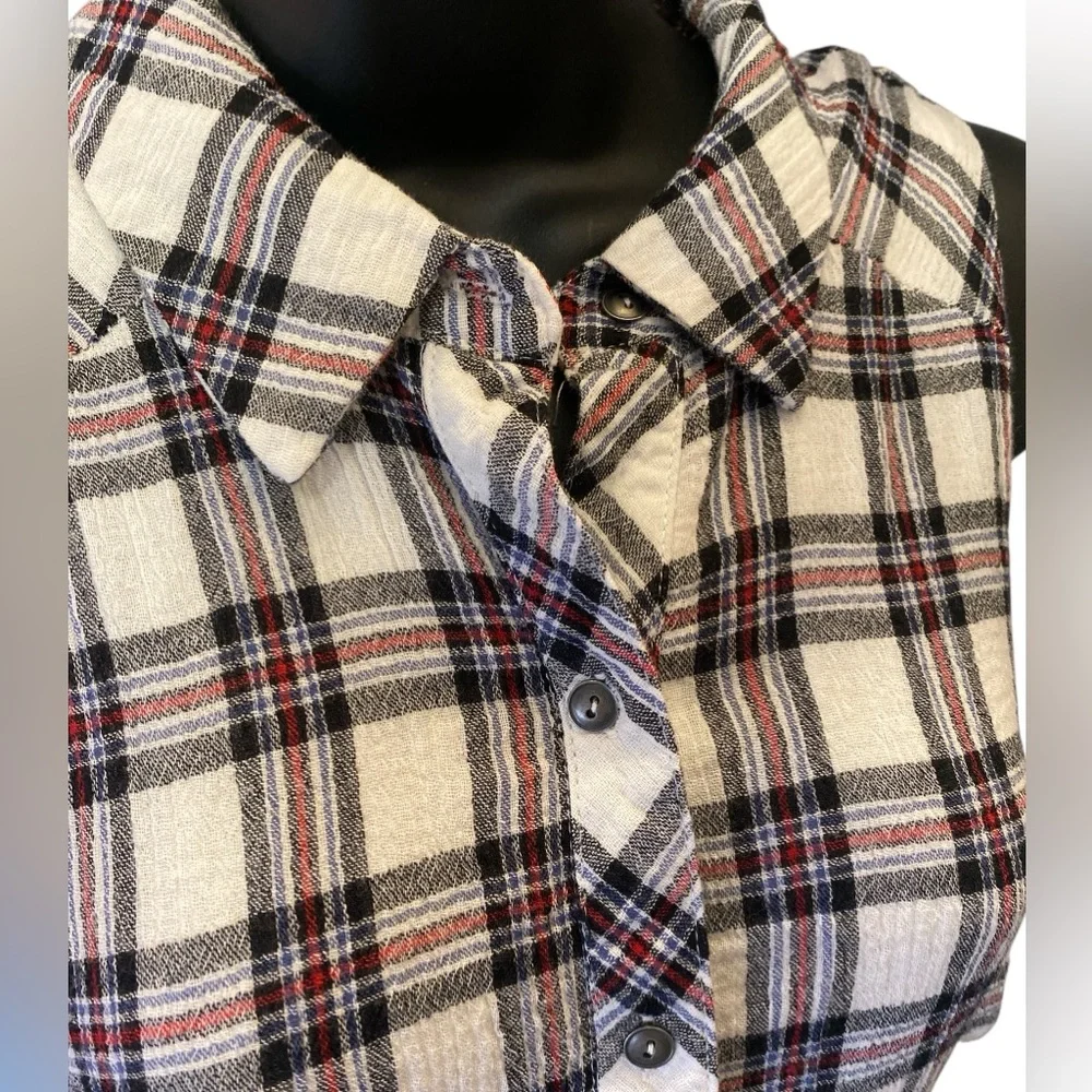 Skies Are Blue Gray, white & Burgandy ButtonDown down midi Aline dress size 8 - Picture 4 of 8